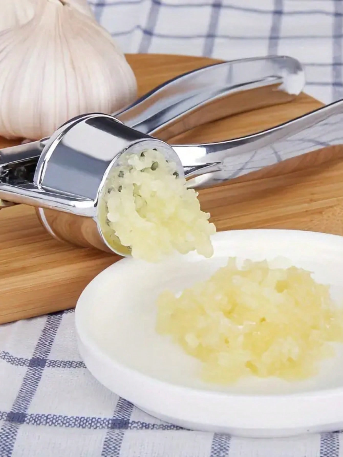 Kitchen Garlic Press Crusher M - Manual Garlic Press recension och pris